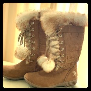Suede Polo Ralph Lauren winter boots.
